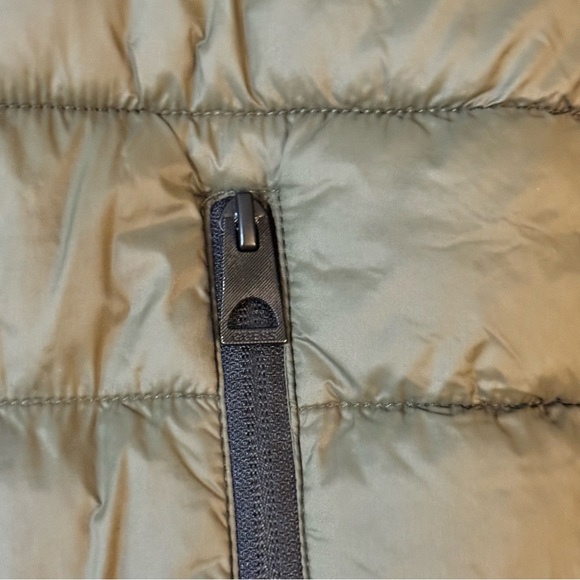 Guess Green Puffer Jacket with Quilted Design - Picture 5 of 7